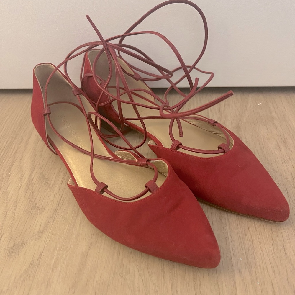 Stuart Weizmann Gillian red suede lace up flats
